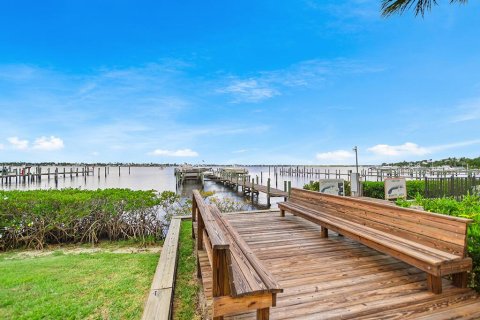 Copropriété à vendre à Stuart, Floride: 2 chambres, 145.86 m2 № 1163075 - photo 13