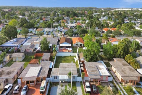 Villa ou maison à louer à Hialeah, Floride: 3 chambres, 153.94 m2 № 1351889 - photo 21