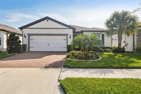 House in Land O' Lakes, Florida 2 bedrooms, 175.49 sq.m. № 1267897 - photo 1