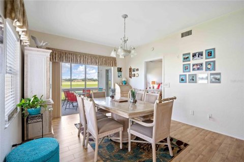 Copropriété à vendre à North Port, Floride: 2 chambres, 121.98 m2 № 1263132 - photo 7