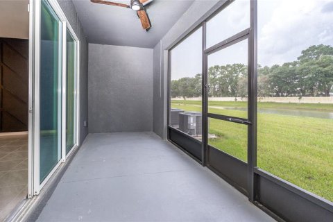 Touwnhouse à vendre à Wesley Chapel, Floride: 3 chambres, 155.43 m2 № 1301558 - photo 16