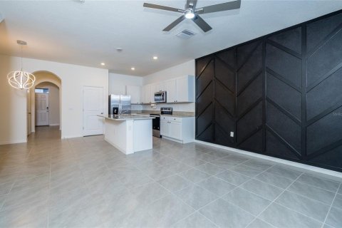 Adosado en venta en Wesley Chapel, Florida, 3 dormitorios, 155.43 m2 № 1301558 - foto 13