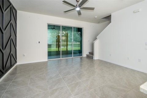 Adosado en venta en Wesley Chapel, Florida, 3 dormitorios, 155.43 m2 № 1301558 - foto 12