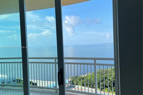 Copropriété à louer à Miami, Floride: 2 chambres, 108.7 m2 № 1348983 - photo 11