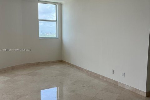 Copropriété à louer à Miami, Floride: 2 chambres, 108.7 m2 № 1348983 - photo 5