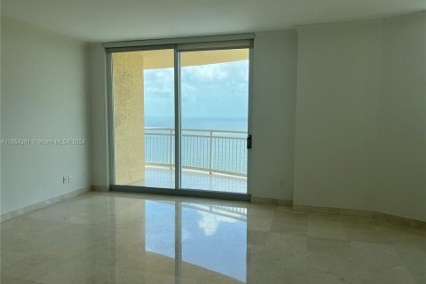 Copropriété à louer à Miami, Floride: 2 chambres, 108.7 m2 № 1348983 - photo 3