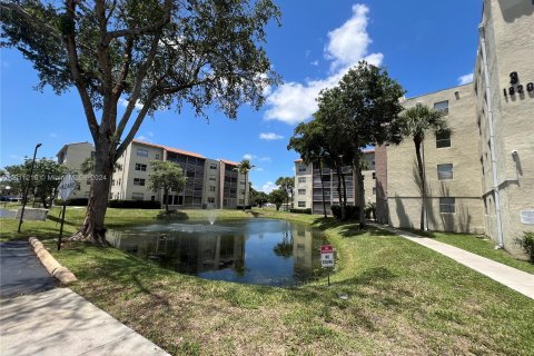 Copropriété à vendre à North Lauderdale, Floride: 2 chambres, 92.9 m2 № 1233399 - photo 11