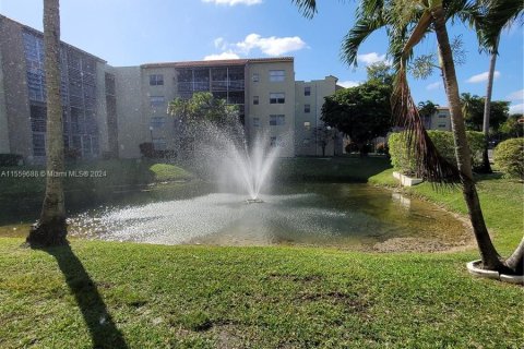 Condominio en venta en North Lauderdale, Florida, 2 dormitorios, 92.9 m2 № 1096863 - foto 2