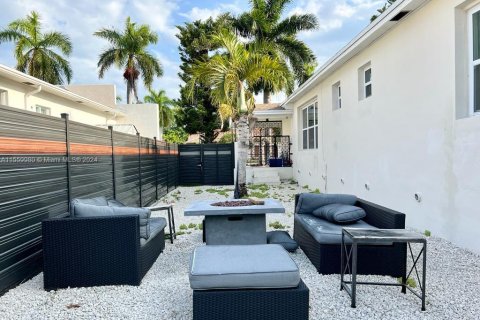Villa ou maison à vendre à Hollywood, Floride: 3 chambres, 156.08 m2 № 1096865 - photo 15