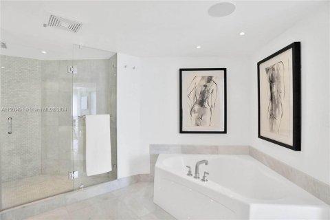 Condo in Sunny Isles Beach, Florida, 2 bedrooms  № 1096867 - photo 29