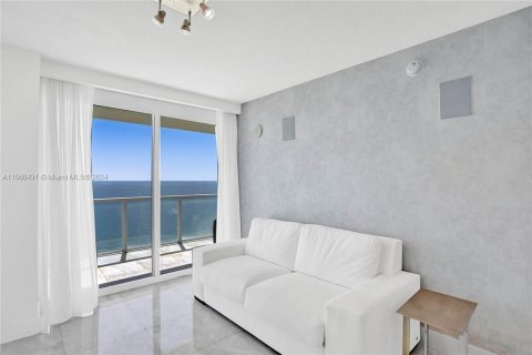 Condo in Sunny Isles Beach, Florida, 2 bedrooms  № 1096867 - photo 30