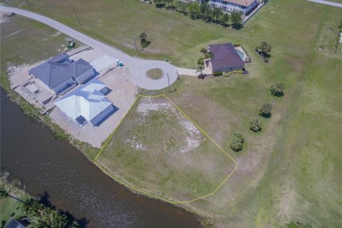 Terreno en venta en Punta Gorda, Florida № 1138285 - foto 2