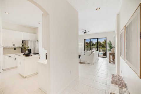 Villa ou maison à vendre à Miramar, Floride: 4 chambres, 248.42 m2 № 1176789 - photo 11