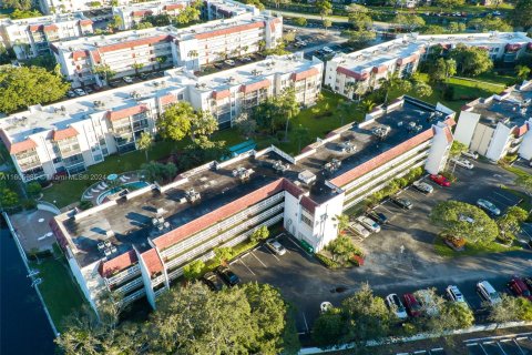 Condo in Lauderhill, Florida, 2 bedrooms  № 1238202 - photo 20