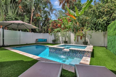 Villa ou maison à vendre à Fort Lauderdale, Floride: 6 chambres, 361.2 m2 № 1320875 - photo 5