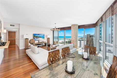 Condo in Miami Beach, Florida, 2 bedrooms  № 120131 - photo 8