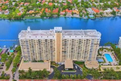Copropriété à vendre à Miami Beach, Floride: 2 chambres, 154.22 m2 № 1013723 - photo 2