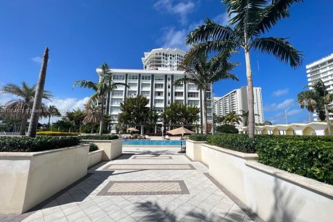 Condominio en venta en Miami Beach, Florida, 2 dormitorios, 154.22 m2 № 1013723 - foto 23