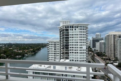 Copropriété à vendre à Miami Beach, Floride: 2 chambres, 154.22 m2 № 1013723 - photo 16