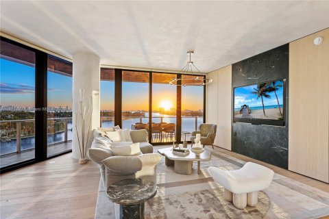 Condo in Miami Beach, Florida, 3 bedrooms  № 782450 - photo 2