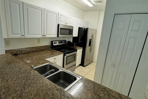 Adosado en venta en Cutler Bay, Florida, 3 dormitorios, 123.1 m2 № 1177897 - foto 7