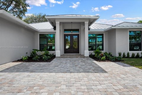 Casa en venta en Juno Beach, Florida, 4 dormitorios, 241.55 m2 № 1004461 - foto 1