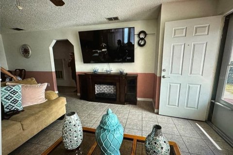 Condominio en venta en Winter Haven, Florida, 3 dormitorios, 99.68 m2 № 1400746 - foto 2