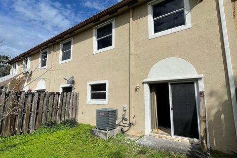 Condominio en venta en Miramar, Florida, 3 dormitorios, 157.93 m2 № 969838 - foto 11