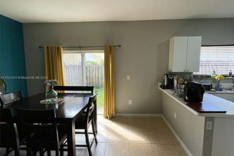 Condominio en venta en Miramar, Florida, 3 dormitorios, 157.93 m2 № 969838 - foto 19