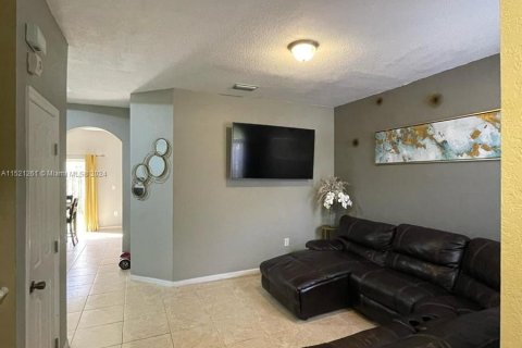 Condominio en venta en Miramar, Florida, 3 dormitorios, 157.93 m2 № 969838 - foto 3