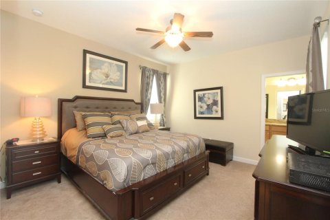 Casa en venta en Kissimmee, Florida, 5 dormitorios, 280.1 m2 № 959735 - foto 25