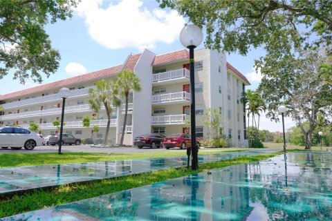 Condominio en venta en Lauderhill, Florida, 2 dormitorios, 99.41 m2 № 1177270 - foto 11