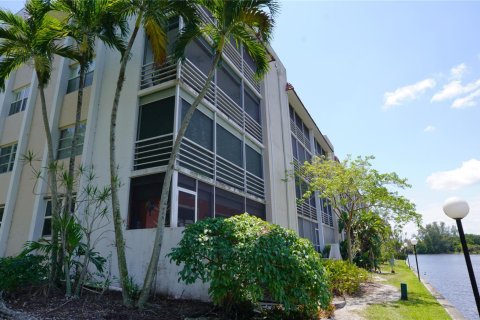 Condominio en venta en Lauderhill, Florida, 2 dormitorios, 99.41 m2 № 1177270 - foto 7