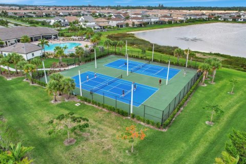 Villa ou maison à vendre à Lake Worth, Floride: 4 chambres, 195.47 m2 № 1182674 - photo 20