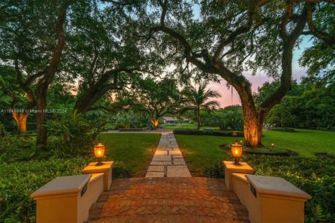 Casa en venta en Coral Gables, Florida, 5 dormitorios, 499.26 m2 № 1348579 - foto 23