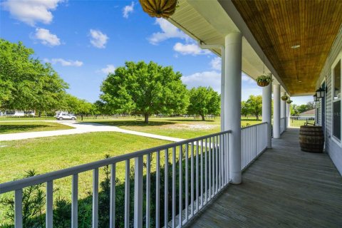 Villa ou maison à vendre à Zephyrhills, Floride: 4 chambres, 271.27 m2 № 1387039 - photo 29