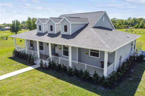 Villa ou maison à vendre à Zephyrhills, Floride: 4 chambres, 271.27 m2 № 1387039 - photo 1