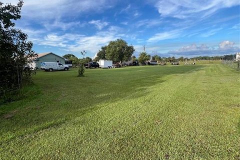 Land in Okeechobee, Florida № 1386991 - photo 1