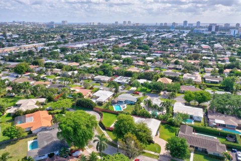 House in Fort Lauderdale, Florida 4 bedrooms, 272.95 sq.m. № 1092351 - photo 2