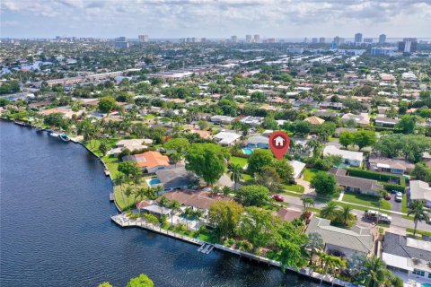 Casa en venta en Fort Lauderdale, Florida, 4 dormitorios, 272.95 m2 № 1092351 - foto 3