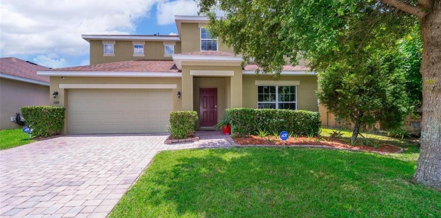 Casa en Kissimmee, Florida 5 dormitorios, 261.52 m2 № 1353074