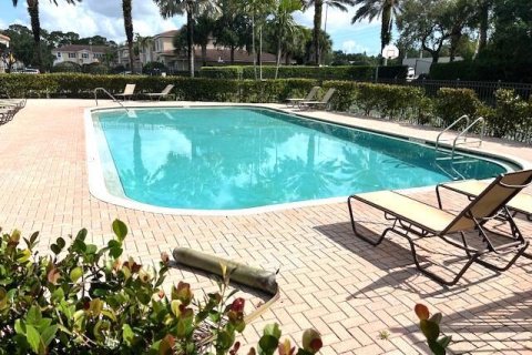 Touwnhouse à vendre à Stuart, Floride: 3 chambres, 162.86 m2 № 1154432 - photo 2