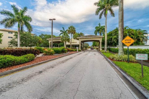 Condo in Coconut Creek, Florida, 2 bedrooms  № 1154435 - photo 21