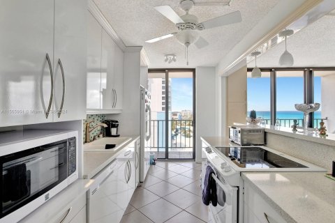 Copropriété à vendre à Hollywood, Floride: 1 chambre, 78.97 m2 № 1140649 - photo 4