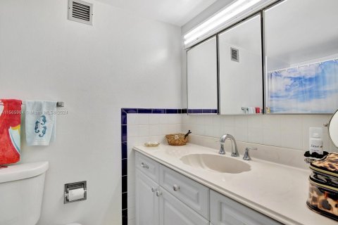 Copropriété à vendre à Hollywood, Floride: 1 chambre, 78.97 m2 № 1140649 - photo 17