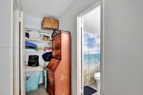 Copropriété à vendre à Hollywood, Floride: 1 chambre, 78.97 m2 № 1140649 - photo 16