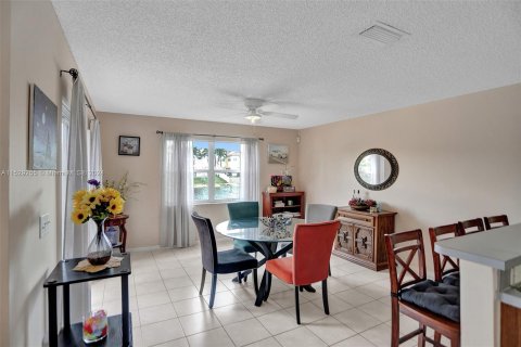 Villa ou maison à vendre à Sunrise, Floride: 3 chambres, 168.62 m2 № 995533 - photo 8