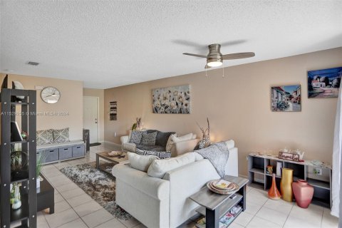 Casa en venta en Sunrise, Florida, 3 dormitorios, 168.62 m2 № 995533 - foto 5