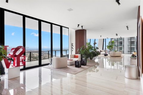 Copropriété à vendre à Miami, Floride: 5 chambres, 854.7 m2 № 965651 - photo 4