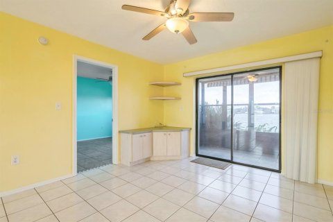 Copropriété à vendre à Punta Gorda, Floride: 2 chambres, 82.31 m2 № 910766 - photo 9